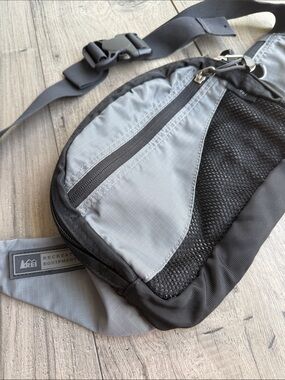 REI Recreational Equipment Inc. Gray and Black Waist Sling Pack Bag